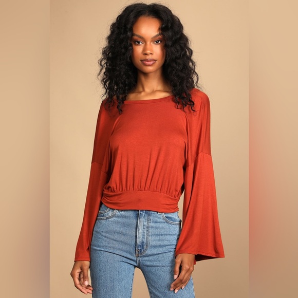 Lulu’s Turn of Events Rust Orange Reversible Long Sleeve crop top - Picture 2 of 5